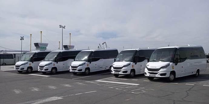 Cinco unidades del minibús Wing en GNC, circulan ya por Francia