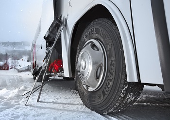 Arval recomienda extremar las precauciones con los neumáticos en invierno