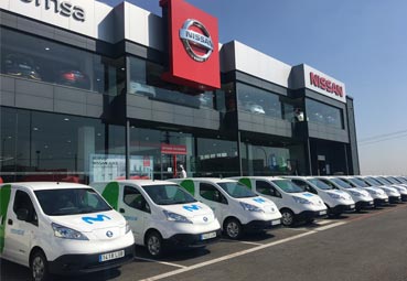 Nissan entrega 10 furgonetas 100% eléctricas a Telefónica