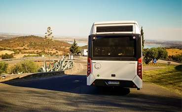 CaetanoBus entrega el primer autobús de pila de combustible al "Proyecto eFarm"