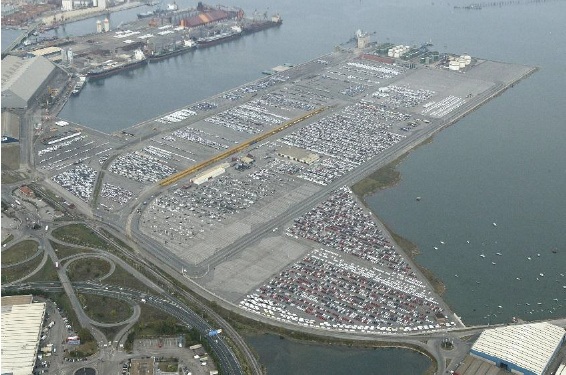 Mayor movimiento de automóviles en la historia en el Puerto de Santander