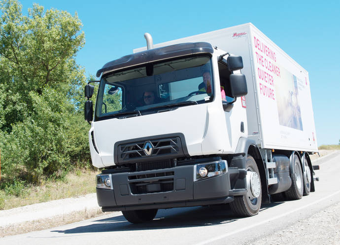 Renault Trucks muestra gama de vehículos de gas natural en la SITL