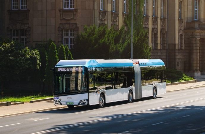 CCOO suspende la convocatoria de huelga indefinida para el transporte en autobús