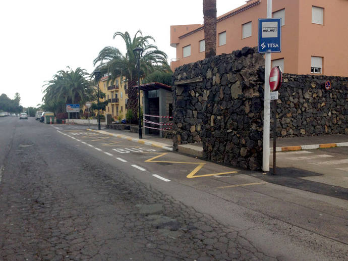 El Cabildo de Tenerife construye una nueva parada de Titsa en Tacoronte, en sentido Puerto de la Cruz