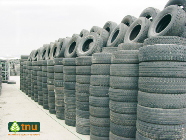 TNU reduce para 2016 costes gestión de neumáticos fuera de uso