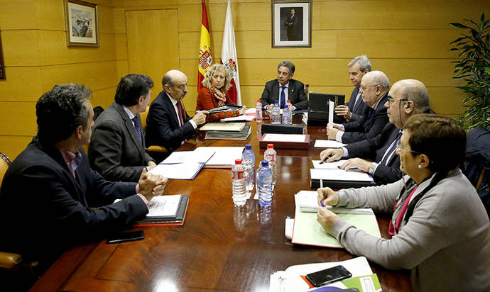 Imagen de archivo de una reunión del Consejo de Gobierno de Cantabria.