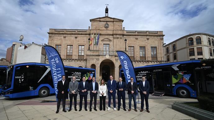 Linares incorpora 11 nuevos autobuses eléctricos del Grupo Ruiz