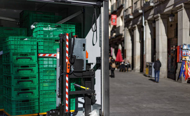 Granada se alía con Aecoc para modernizar su modelo de distribución urbana