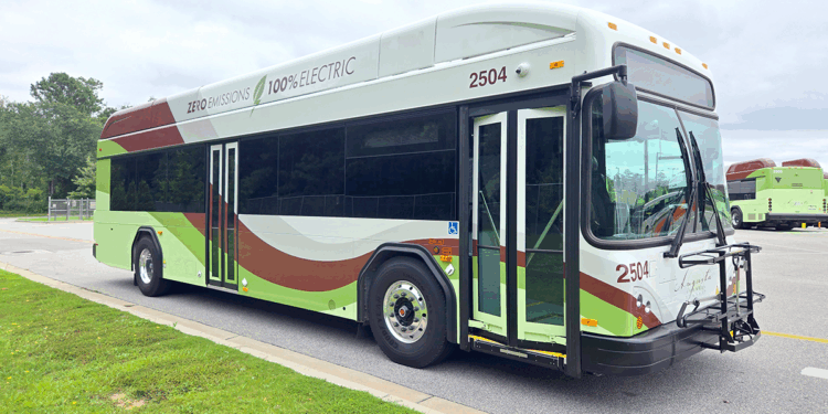 EE.UU. impulsa el transporte público con autobuses de cero y bajas emisiones