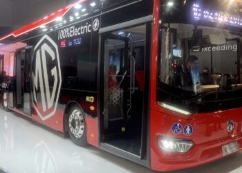 MG apuesta por la movilidad urbana sostenible con el iEV12