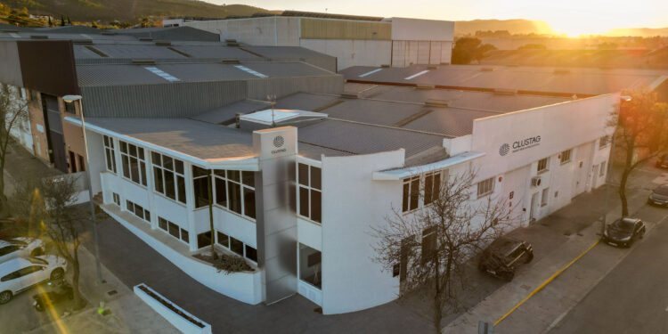 Alianza entre Nazca y Clustag para liderar la automatización logística