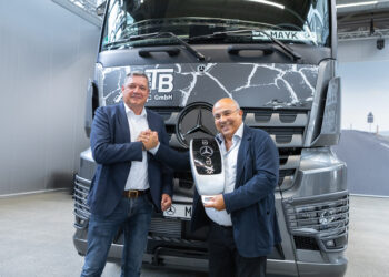 MTB GmbH recibe el primero de los exclusivos Mercedes-Benz Arocs Extendent