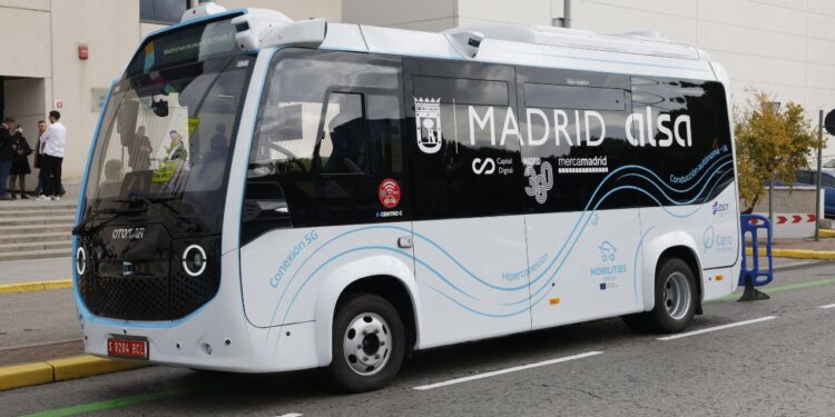 Alsa presenta en Mercamadrid su primer autobús autónomo y eléctrico de nivel 4