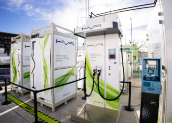 Toyota inaugura en Madrid la primera estación de hidrógeno