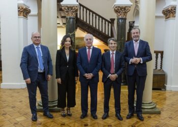 Sernauto y Fundación Ibercaja acuerdan una alianza estratégica para liderar la movilidad