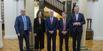 Sernauto y Fundación Ibercaja acuerdan una alianza estratégica para liderar la movilidad