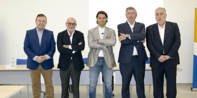 La Generalitat impulsa un programa para modernizar y reforzar el sector logístico valenciano