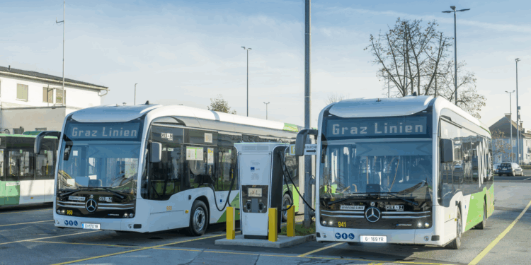 Graz avanza hacia la movilidad cero emisiones con cuatro nuevos autobuses