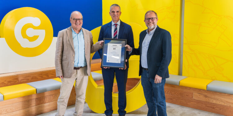 Guaguas Municipales refuerza su compromiso climático con la certificación oficial de su huella de carbono