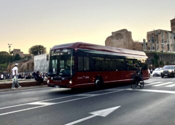 Roma aumenta su flota e incorpora 14 nuevos autobuses 100% eléctricos de Iveco Bus