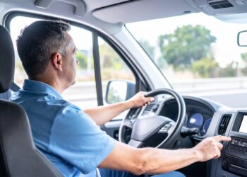 VDO lanza su Manual del Conductor: una guía práctica para mejorar la seguridad y la gestión en el transporte por carretera