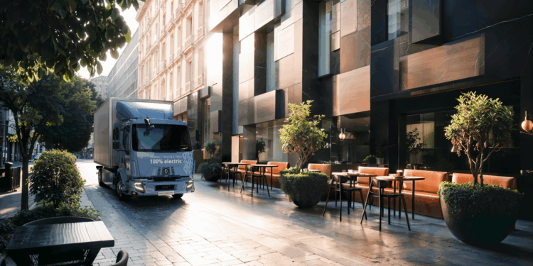 Renault Trucks presenta el nuevo E-Tech D14, su apuesta más compacta para la distribución eléctrica urbana