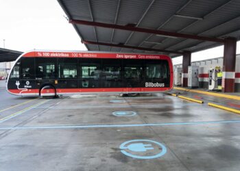 Bilbao reduce 426 toneladas de CO₂ en un año con sus autobuses