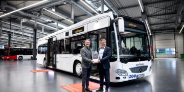 Un Citaro híbrido convertido en limusina sorprende en el transporte urbano