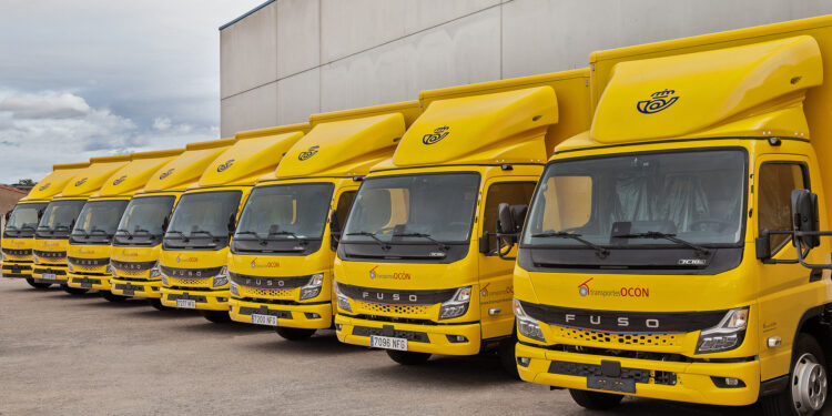 Transportes Ocón incorpora 15 camiones eléctricos Fuso eCanter para reforzar su flota