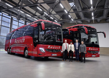 Rausch-Reisen estrena dos nuevos Mercedes-Benz Tourismo M en un viaje especial