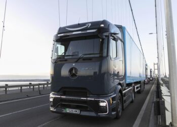 Mercedes-Benz lanza el eActros 600 con Amazon en el Reino Unido