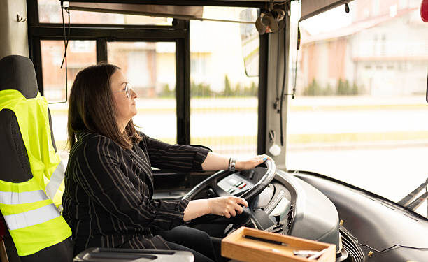 España multiplica los carnés de autobús en la última década, pero al Sector le siguen faltando conductores