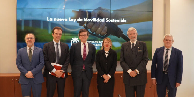 El Icam analiza las claves de la nueva Ley de Movilidad Sostenible en una sesión conjunta