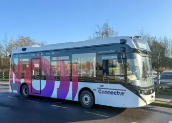 Cambridge pone en marcha servicios de pasajeros con autobuses eléctricos autónomos