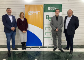 Caixa Popular renueva su alianza con FVET para impulsar al sector del transporte