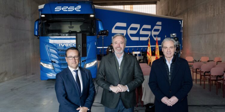 Iveco y Sesé lanzan el primer piloto de camiones autónomos en el sur de Europa