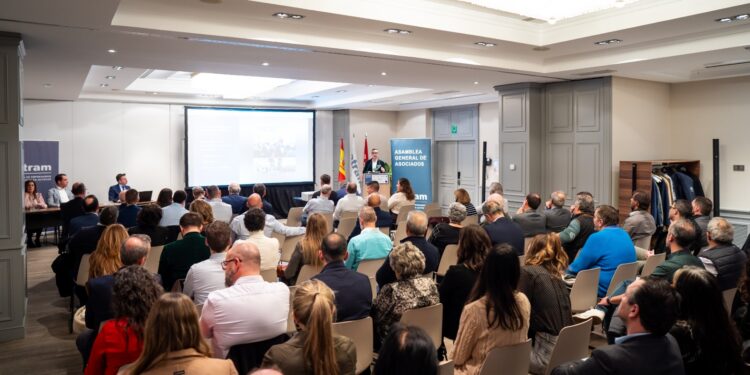 Aetram renueva su Junta Directiva y marca las prioridades del transporte en autocar