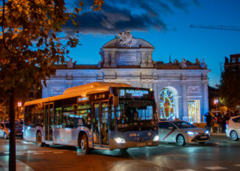 EMT Madrid refuerza 23 líneas diurnas y adapta su servicio durante Navidad