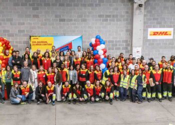 DHL Supply Chain y Eroski celebran 25 años de colaboración logística basada en la tecnología