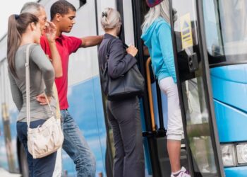 Direbús rechaza el billete único nacional por favorecer al regular de largo recorrido