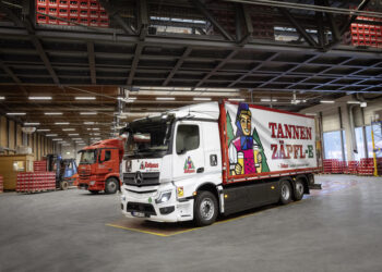 Rothaus lleva el abeto de la Selva Negra a Bruselas con un eActros 600 y demuestra su potencial