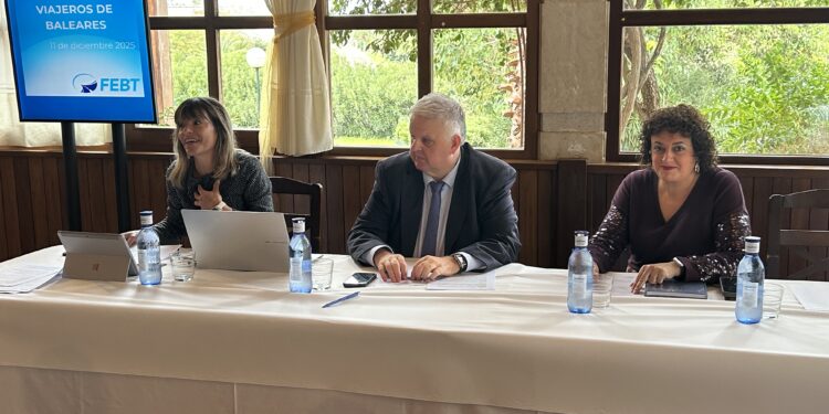 El transporte turístico de Baleares prevé una temporada 2026 similar y reclama mejoras