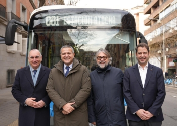 La Asociación de Editores de Madrid impulsa la lectura entre los usuarios del transporte público