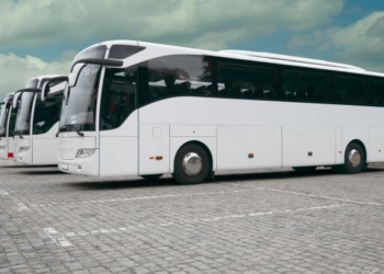 Atedibus denuncia graves retrasos en la matriculación de autobuses profesionales