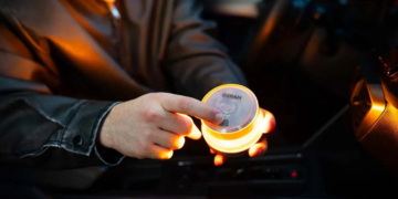 Osram aclara las dudas de los conductores ante la obligatoriedad de la baliza V16