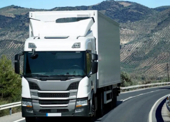 Turquía facilitará la contratación en España de conductores de camión para cubrir más de 30.000 vacantes