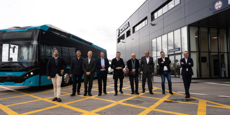 Guaguas apuesta por electricidad: primer bus interurbano eléctrico en Gran Canaria