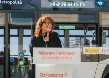 Barcelona refuerza su servicio de autobuses con más oferta y flota sostenible