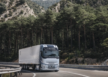 Volvo Trucks alcanza una cuota histórica del 18,1% y lidera el mercado español de camiones