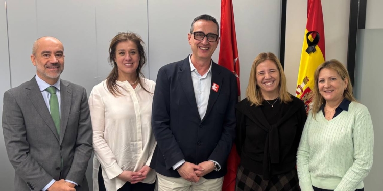 Aetram y la Comunidad de Madrid abordan la hiperregulación en el transporte discrecional